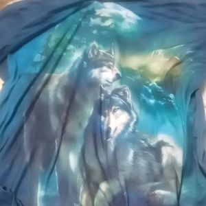 A soft wolf print tee